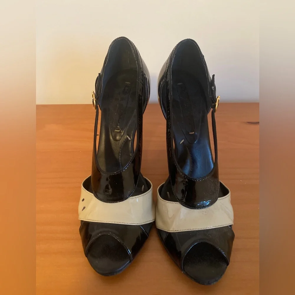 BCBG MaxAzria Open Toe Heels - Picture 1 of 4